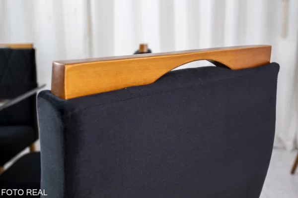 Mesa de Jantar Pedro Mel Vidro Preto 120×80 4 Cadeiras Lisboa Veludo Preto 504 Madeira Maciça Art Assento - Entregue Montada - Image 4